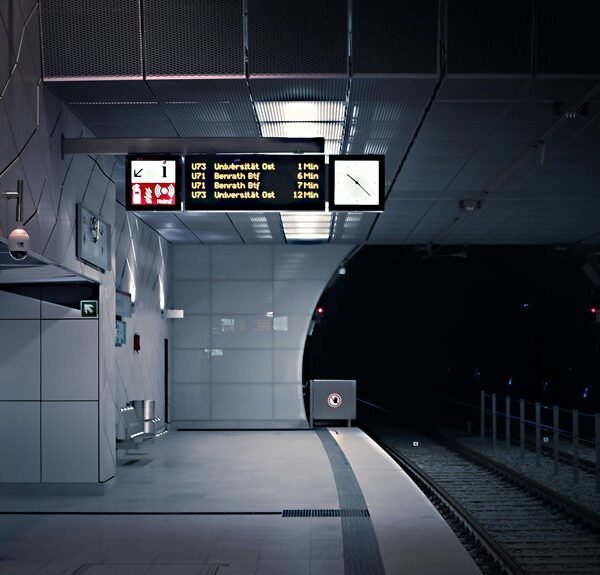 dynamic cloud platform hub