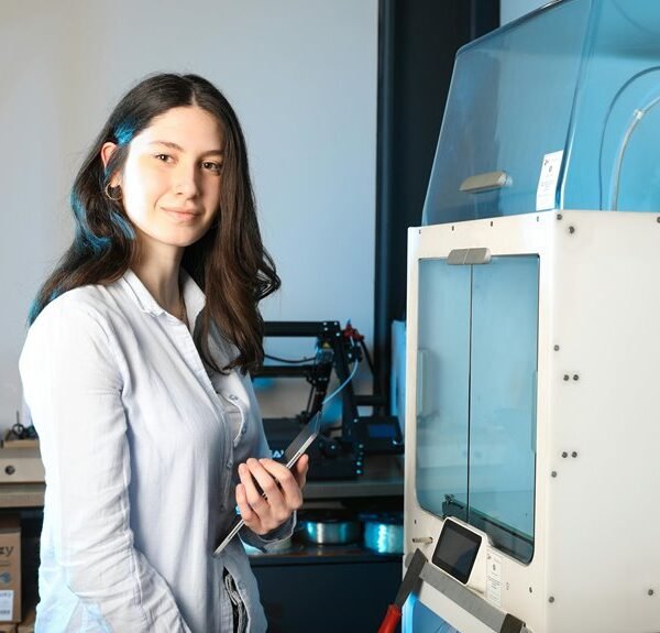 Smart Digital Hub 218422400 Online Engine